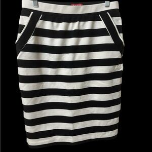 Elle Black and White Pencil Skirt for Work